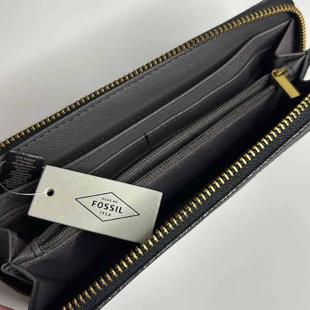 Fossil Tara clutch in metallic with tassel zipper pull - Picture 10 of 11